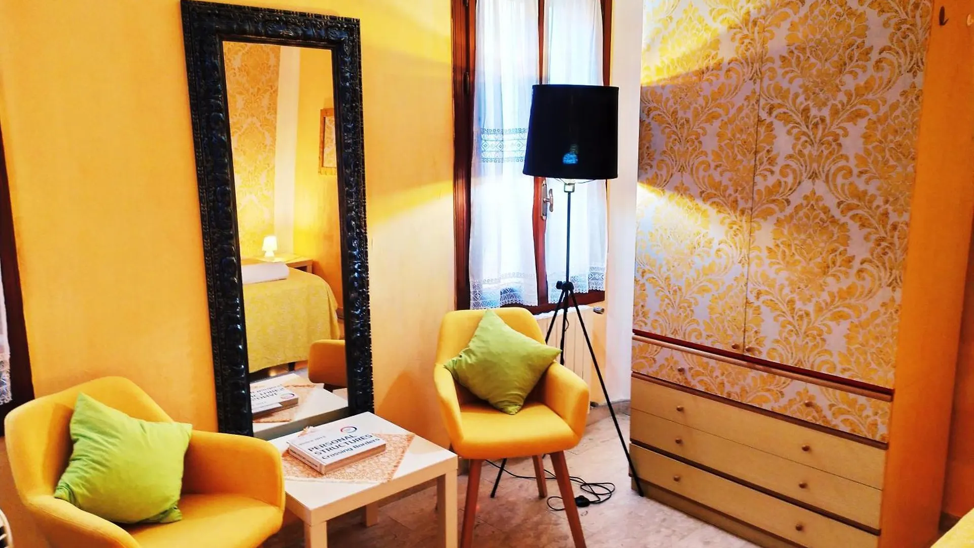 Pensionat Two Steps From Rialto Bridge Hotell Venedig