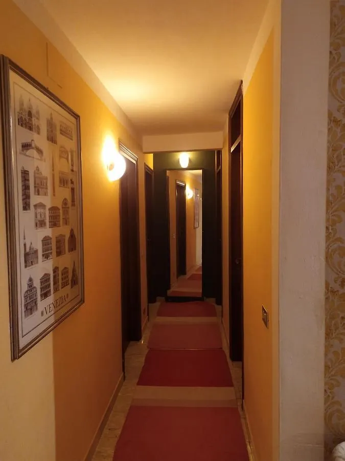 Hotel Two Steps From Rialto Bridge Venedig Gasthof